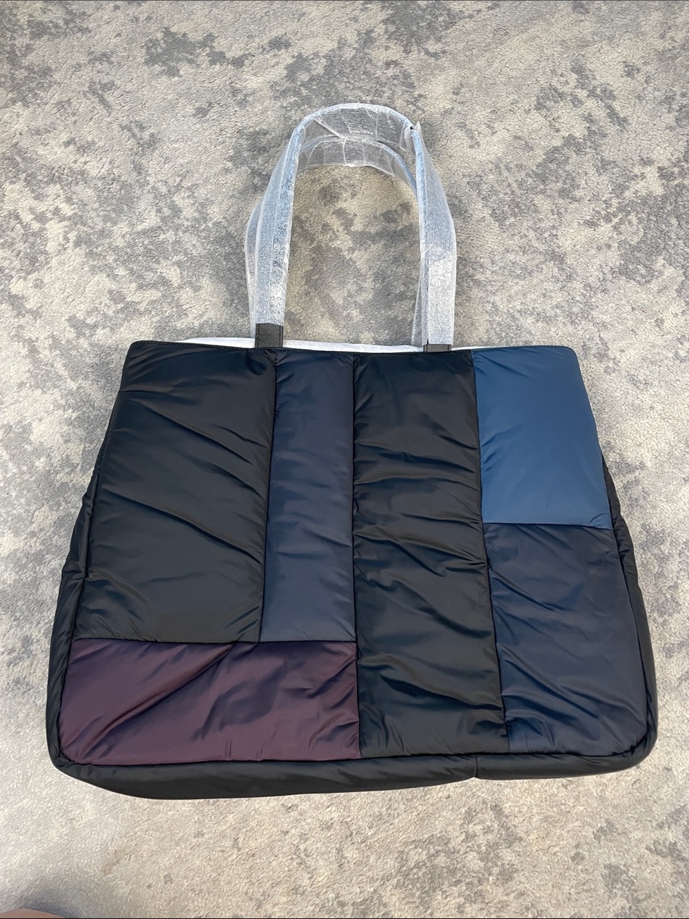 New We-Ar4 The Excess Nylon Quilted Puffy Tote Bag Black Colorblock - Picture 8 of 13